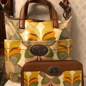 Fossil Key Crossbody Handbag Purse and Wallet